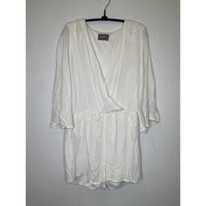 Asi3nna Anthro White Lace Shorts Romper EUC Sz Lg Lined Crochet Lace Summer